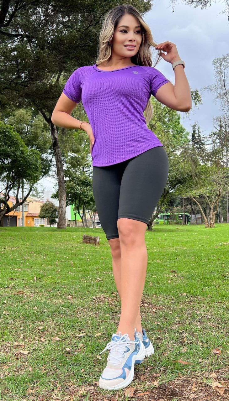 Conjunto 2 Piezas - Biker en Suplex y Camiseta en Capri Ref: 2020