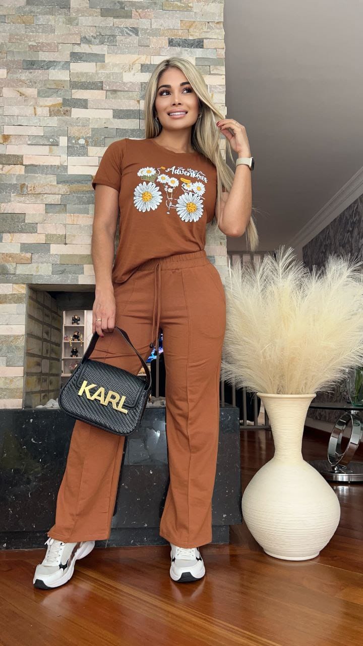 Conjunto 2 Piezas - Pantalón en Burda y Blusa Algodón Licrado Ref: 400