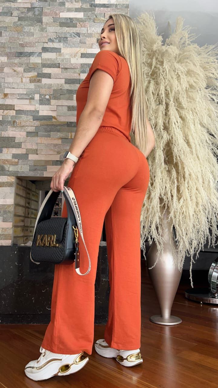 Conjunto 2 Piezas - Pantalón en Burda y Blusa Algodón Licrado Ref: 450