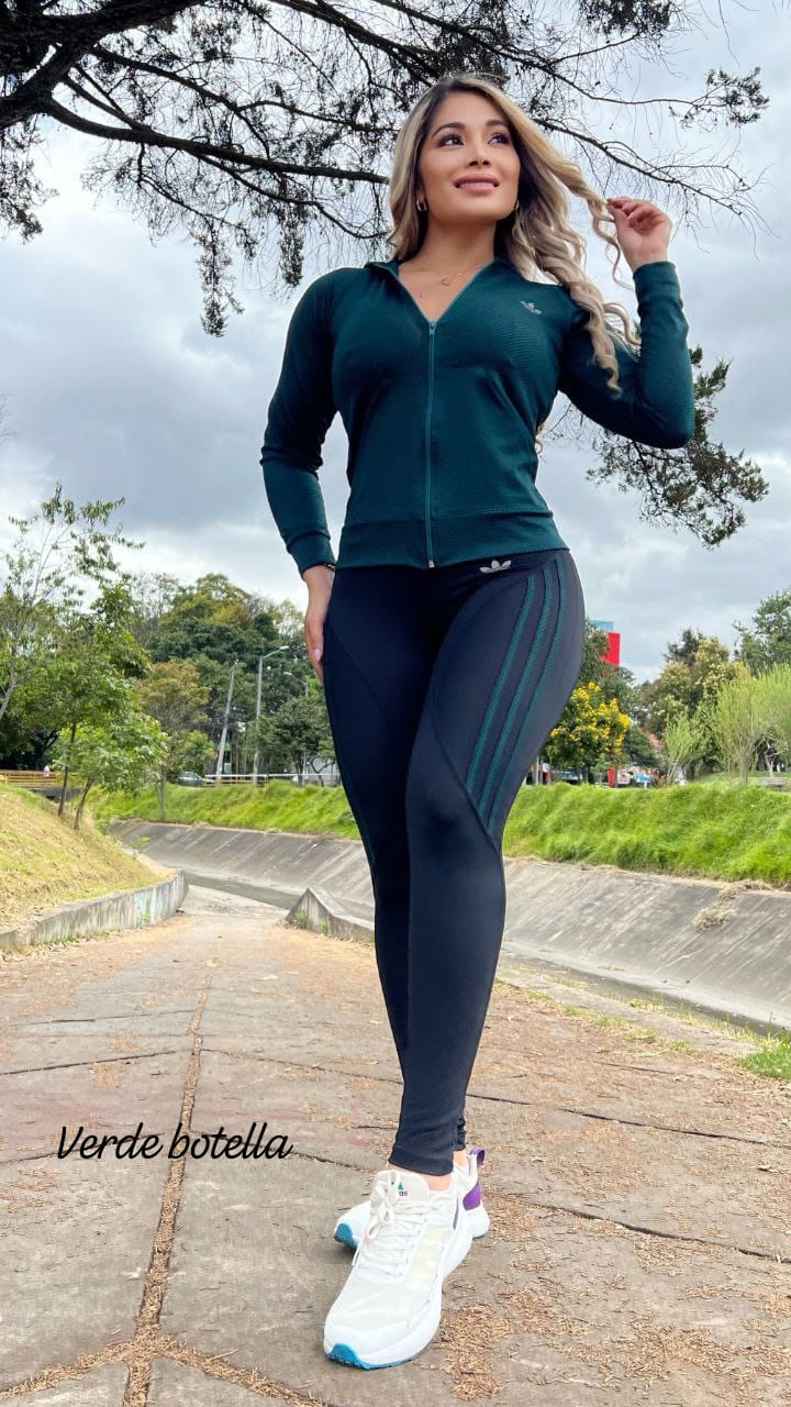 Conjunto 2 Piezas - Leggings en Licra Nylon y Chaqueta en Tela Capriti Ref: 10010