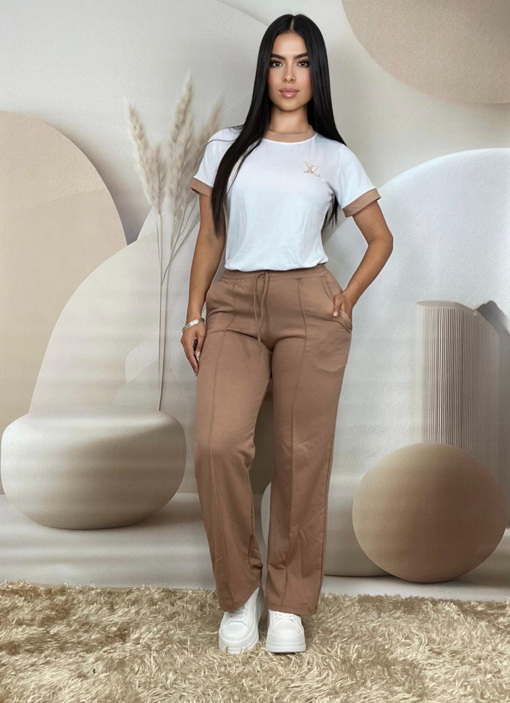 Conjunto 2 Piezas - Pantalón en Burda y Camiseta en Algodón con Logo Bordado Ref: 800