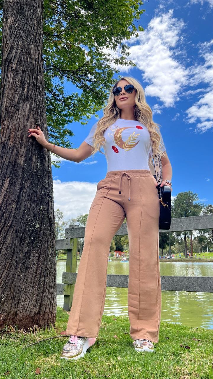 Conjunto 2 Piezas - Pantalón en Burda y Camiseta en Algodón Ref: 10-03