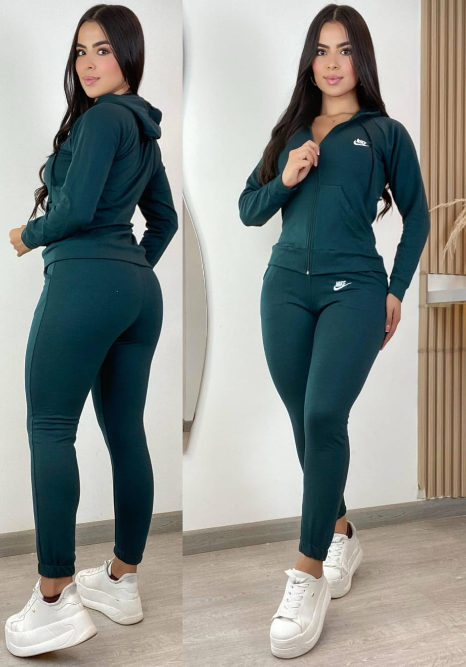 Conjunto 2 Piezas - Chaqueta y Jogger en Burda Ref: 550