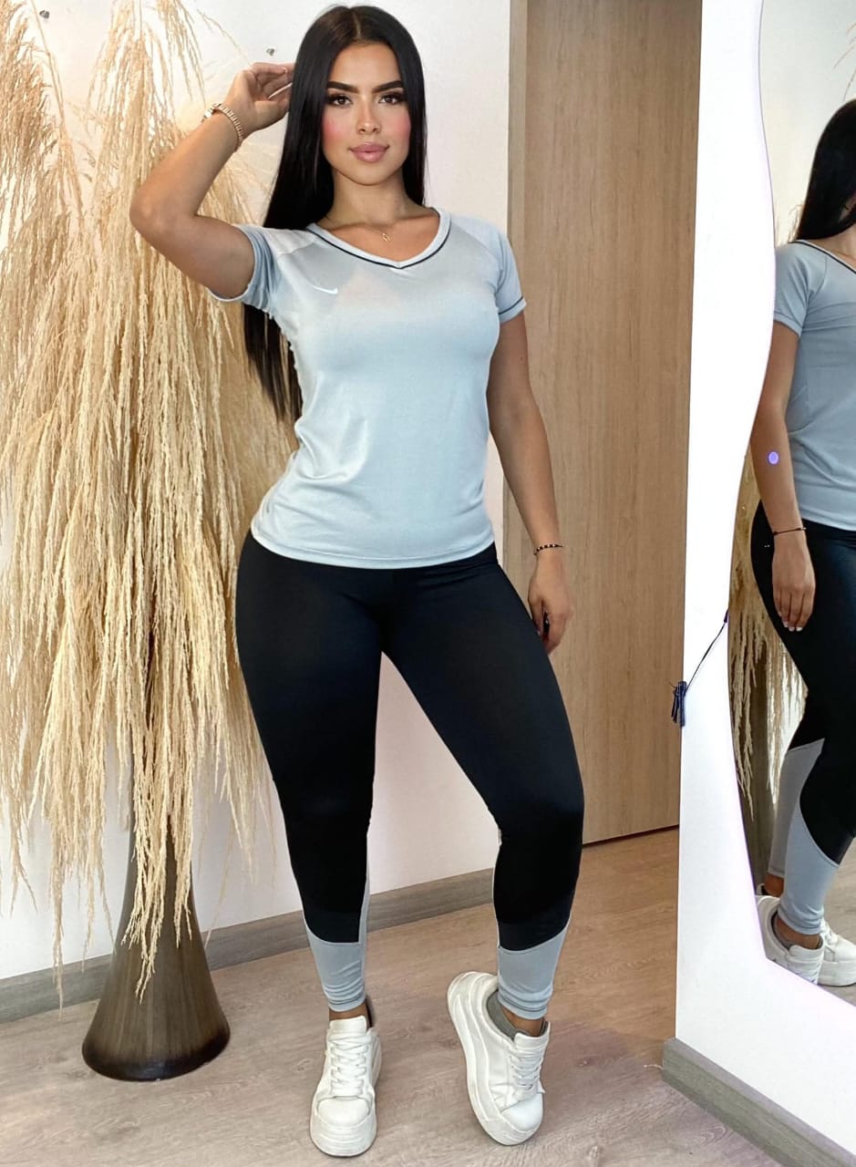 Conjunto 2 Piezas - Leggings y Camiseta Ref: 8020