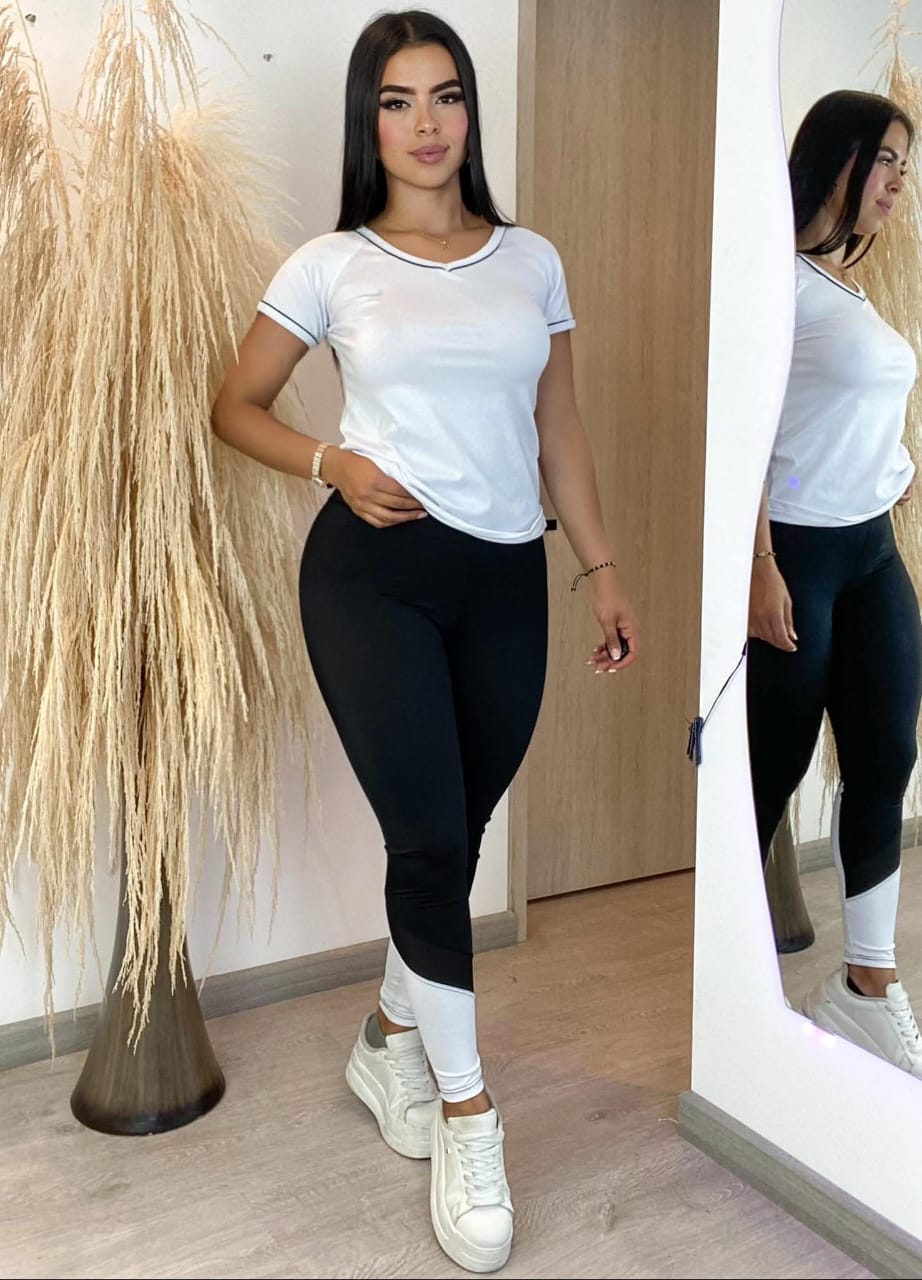 Conjunto 2 Piezas - Leggings y Camiseta Ref: 8020