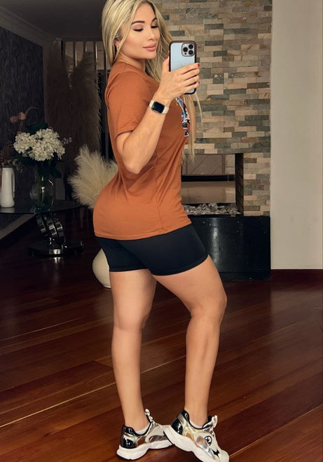 Conjunto 2 Piezas - Shorts en Licra y Blusa Algodón Licrado Ref: 480