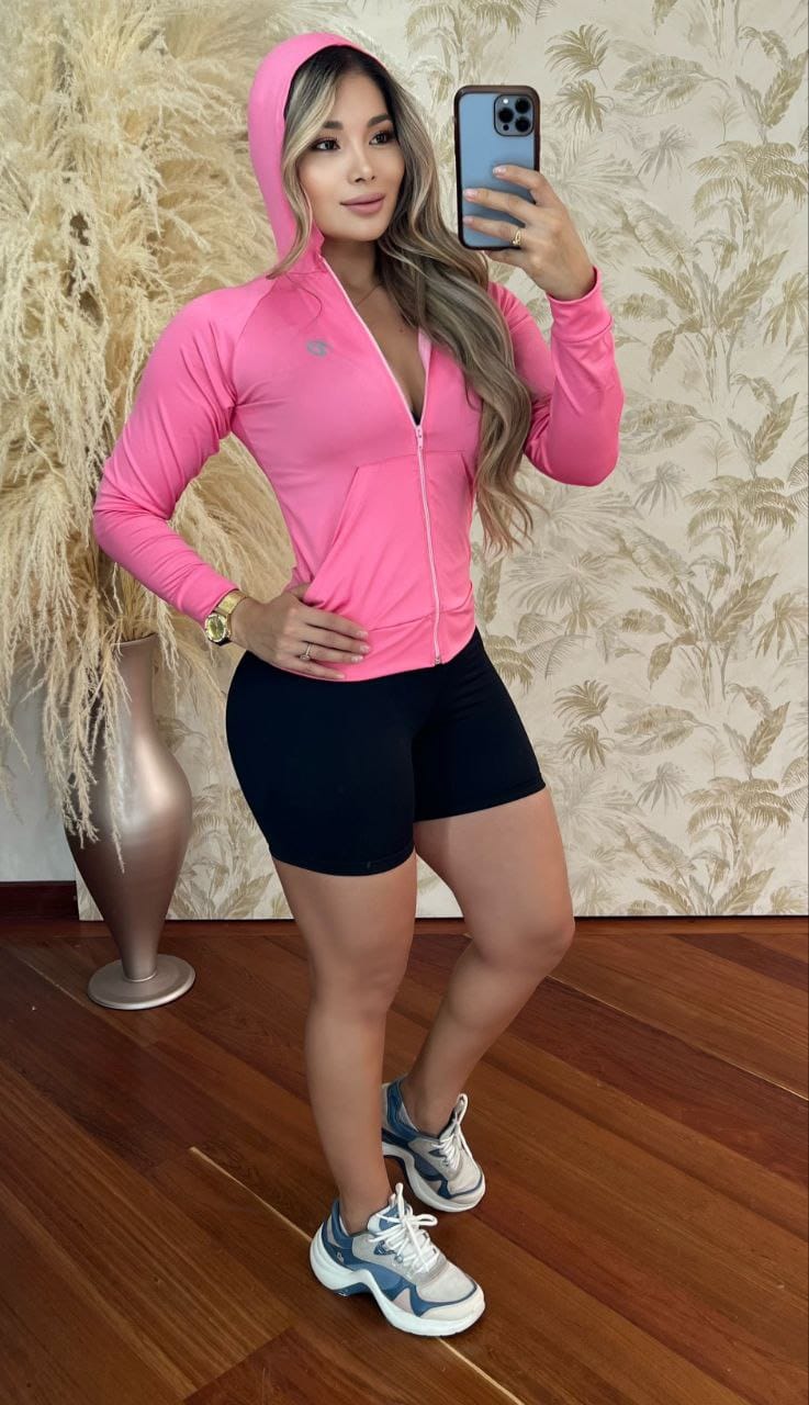 Conjunto 2 Piezas - Chaqueta en Licra Deportiva y Shorts en Licra Nylon Ref: 10300