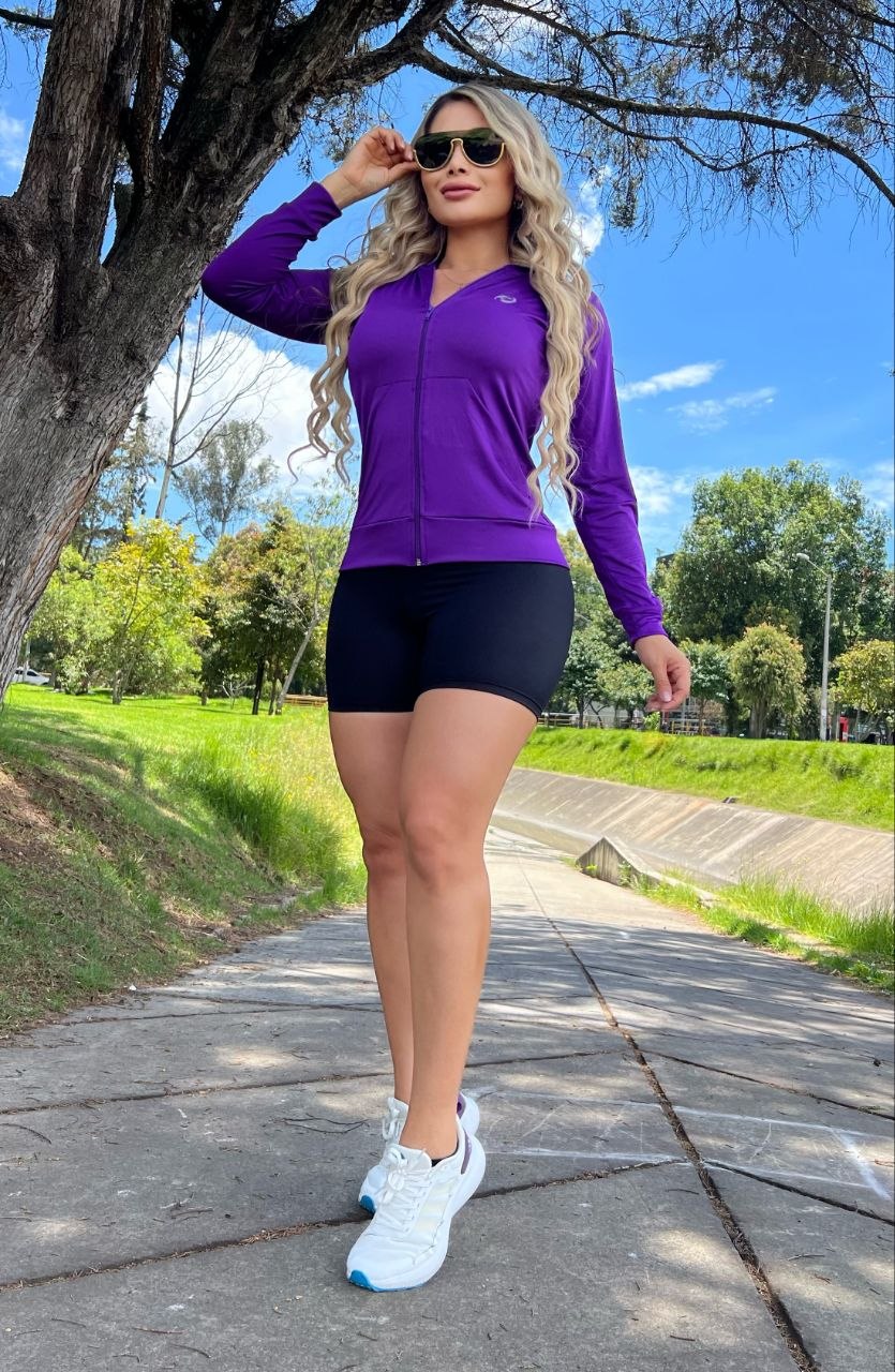 Conjunto 2 Piezas - Chaqueta en Licra Deportiva y Shorts en Licra Nylon Ref: 10300