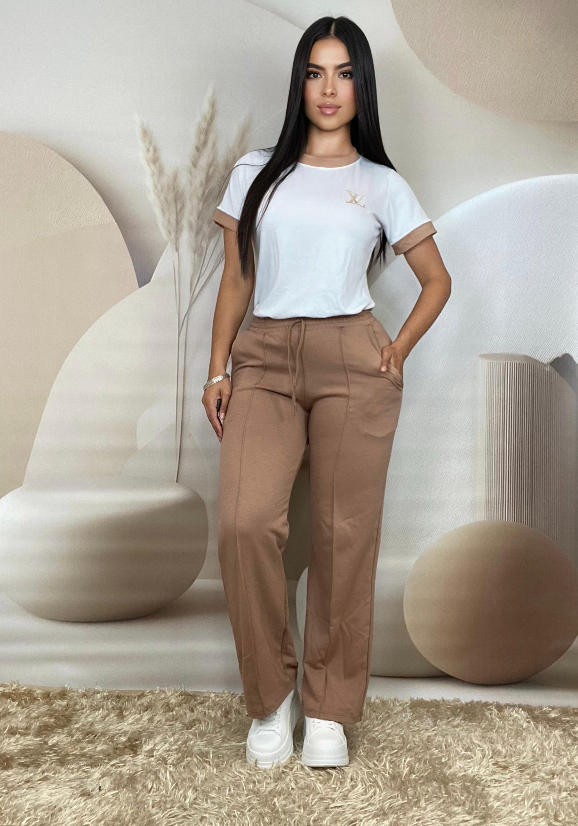 Conjunto 2 Piezas - Pantalón en Burda y Camiseta en Algodón con Logo Bordado Ref: 800